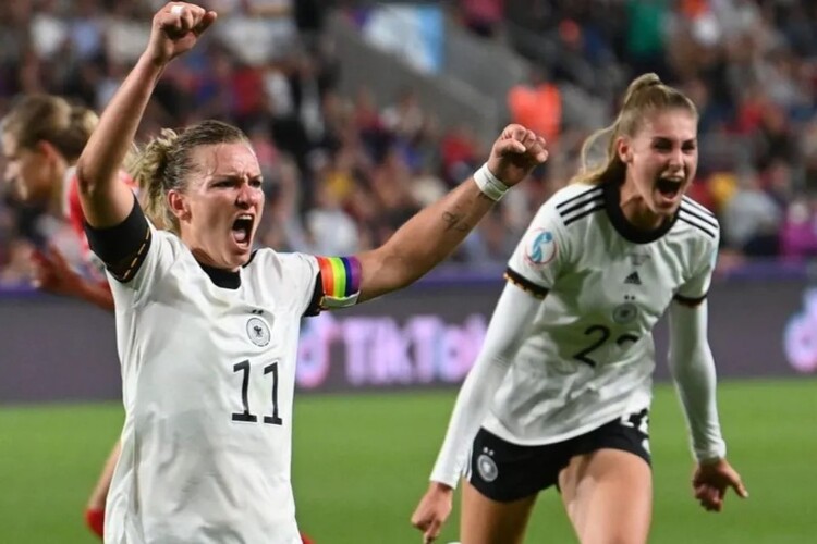 ยูโรหญิง 2022: เยอรมนีผ่านเข้ารอบรองชนะเลิศด้วยชัยชนะ 2-0 กับออสเตรีย